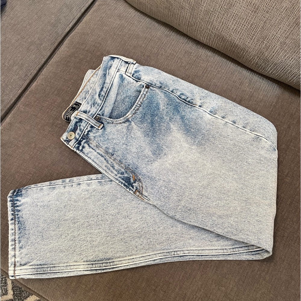 Abercrombie & Fitch Women's High Rise Mom Jeans